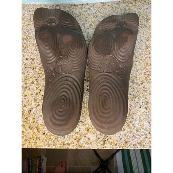 Crocs brown flip flops - Picture 6 of 6